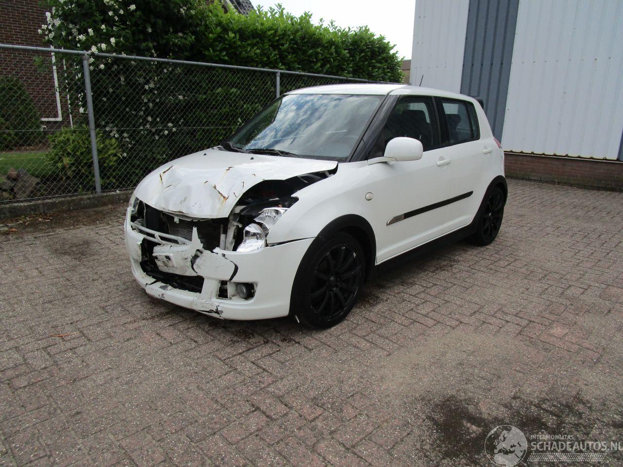 Suzuki Swift 1.3 Airco 5-Drs Parelmoer wit