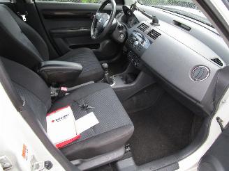 Suzuki Swift 1.3 Airco 5-Drs Parelmoer wit picture 10
