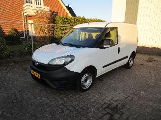 krockskadad bil bedrijf Fiat Doblo 1.6 MJD Airco 145.000 KM 6-Bak 2022/2