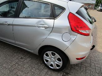 Ford Fiesta 1.25 Airco Radio/CD 5-Drs picture 9