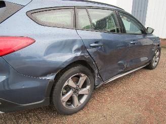 Ford Focus 1.0 Hybride Camera Navi Clima picture 8