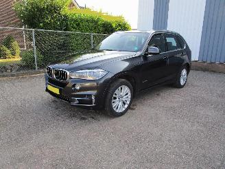 Damaged car BMW X5 4.0 Hybride AWD Leder Navi 2015/12
