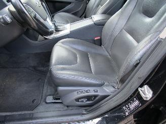 Volvo V-60 2.4 D5 Hybride Navi Clima picture 16