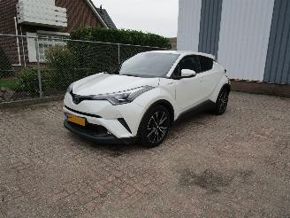 Schadeauto Toyota C-HR 1.8 Hybride Bi-Tone Parelmoer 2018/2