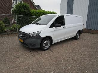dañado vehículos comerciales Mercedes Vito 111 CDI Lang Navi 6-Bak 2018/3