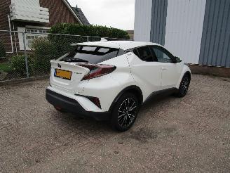 Toyota C-HR 1.8 Hybride Bi-Tone Leder Navi Parelmoer Wit picture 4