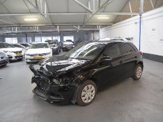 krockskadad bil auto Hyundai I-20 1.0 T GDI BENZ 101 PK 2017/7