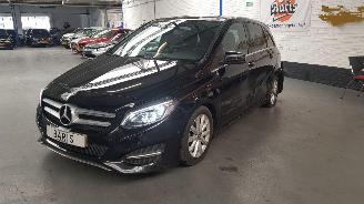 krockskadad bil auto Mercedes B-klasse  2017/9