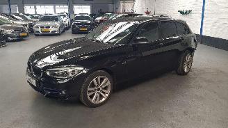 krockskadad bil auto BMW 1-serie 120i 2016/1