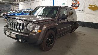 Schadeauto Jeep Patriot 2.4 BENZ AUT 126 KW 171 PK MK74 SUV 2016 2016/2