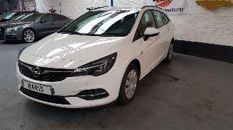 Avarii autoturisme Opel Astra 1.2 TURBO 12V COMBI/O  BENZ 1.199CC 81KW 110PK 2020/10