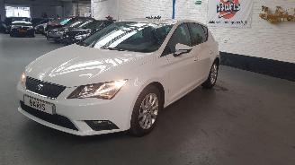 Unfallwagen Seat Leon 1.0 TSI 12V  4DRS BENZ 999CC 85KW 116PK 2015/7