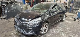 Sloopauto Renault Clio 0.9 TCE Limeted 2017/12