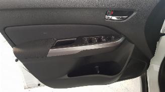 Suzuki Vitara 1.4 BOOSTER JET TURBO 16V SHVS SUV  HYRIDE 1.373CC 95KW 129PK 4x4 picture 8