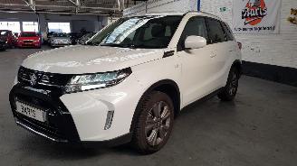 krockskadad bil auto Suzuki Vitara 1.4 BOOSTER JET TURBO 16V SHVS SUV  HYRIDE 1.373CC 95KW 129PK 4x4 2024/12