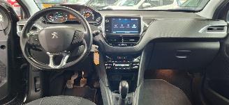 Peugeot 208 1.2 PureTech Blue Lease Executive picture 9