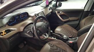 Peugeot 2008 1.2 VTI 12V AUT  PURETECH MPV  BENZ 1.199CC 60KW 82PK picture 10