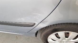 Toyota Corolla 1.6 16V VVT-I  AUT  BENZ 1.598CC 81KW 110PK picture 7