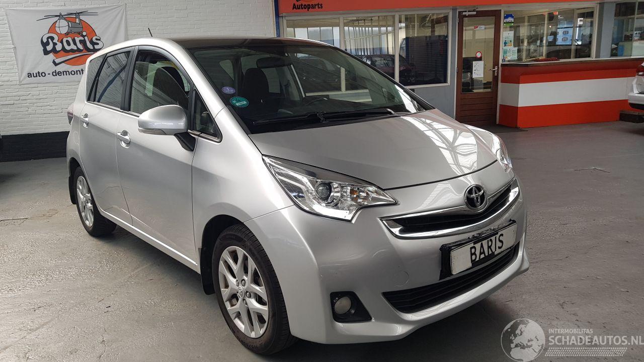 Toyota Verso S 1.3 VVT-I  AUT BENZ 5 DRS NAP....