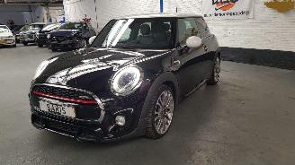 Mini Cooper 1.5 12V COOPER  2 DRS BENZ 1.499CC 100KW 136PK picture 3