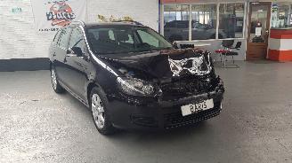 Damaged car Volkswagen Golf 1.2 TSI BLUEMOTION   BENZ 1.197CC 77KW 105PK 2011/1