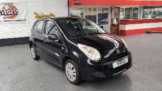 Unfallwagen Suzuki Alto 1.0 12V  4 DRS BENZ 996 CC 50 KW 68 PK 2014/2