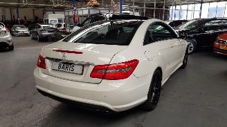 Mercedes E-klasse E-350 CDI BLUEEFFICIENCY AUT  3.0 V6 24V COUPE 2DRS DSL 2.987CC 195KW 265PK picture 4