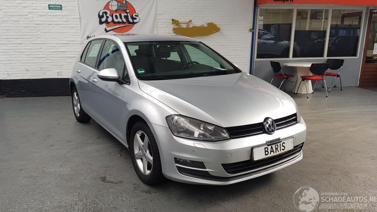 Volkswagen Golf 1.2 TSI 16V  BENZ 1.197CC 77KW 105PK