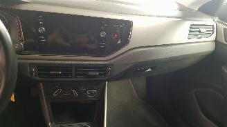 Volkswagen Polo 1.0 TSI 12V  4DRS BENZ 999CC 70KW 95PK picture 11