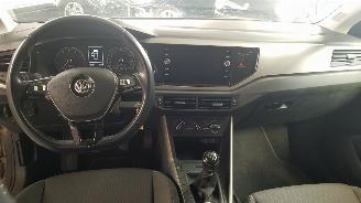 Volkswagen Polo 1.0 TSI 12V  4DRS BENZ 999CC 70KW 95PK picture 7