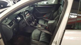 Skoda Octavia 1.0 TSI 12V COMBI 4DRS BENZ 999CC 85KW 116PK picture 10