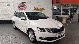 Coche accidentado Skoda Octavia 1.0 TSI 12V COMBI 4DRS BENZ 999CC 85KW 116PK 2021/1