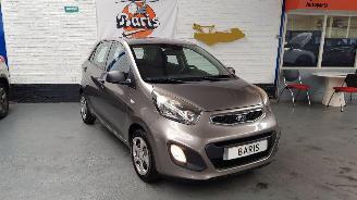 Voiture accidenté Kia Picanto 1.0 CVVT Comfort Pack 2011/5