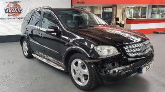 Schadeauto Mercedes ML 3.5 350 4-MATIC V6 24V SUV  BENZ 3.498CC 200KW 272PK 4x4 2007/8