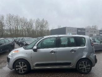 Avarii autoturisme Citroën C3 Picasso 1.4 VTi Seduction BJ 2010 127054 KM 2010/6