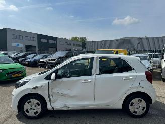 skadebil auto Kia Picanto 1.0 MPi ComfortPlusLine BJ 2020 57620 KM 2020/6