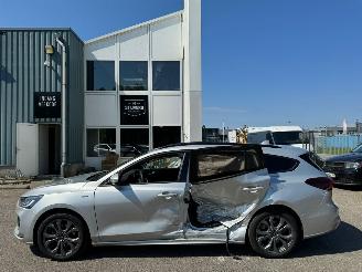 Unfall Kfz Ford Focus Wagon 1.0 EcoBoost Hybrid ST Line Style BJ 2023 20882 KM