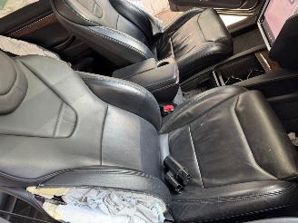 Tesla Model X 90D Base 6p. picture 15