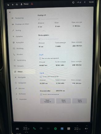 Tesla Model X 90D Base 6p. picture 12