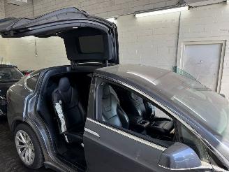 Tesla Model X 90D Base 6p. picture 9