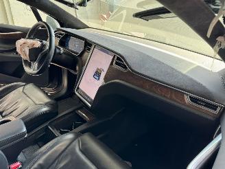 Tesla Model X 90D Base 6p. picture 13