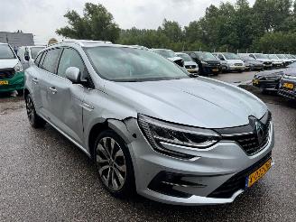 Auto incidentate Renault Mégane Estate 1.3 AUTOMAAT TCe 140 Techno BJ 2023 40.012 KM 2023/10