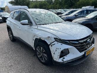 krockskadad bil auto Hyundai Tucson 1.6 T-GDI MHEV Comfort AUTOMAAT 2023/4
