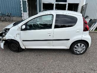 Peugeot 107 1.0 Access picture 2