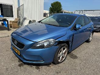 krockskadad bil auto Volvo V-40 2.0 D4 Kinetic Business 2014/11