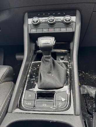 Skoda Karoq 1.5 TSI ACT Business Edition Plus AUTOMAAT picture 14