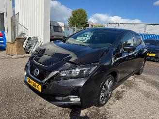 damaged passenger cars Nissan Leaf 2.AUTOMAAT ZERO EDITION 40 kWh BJ 2018 103.488 KM 2018/3