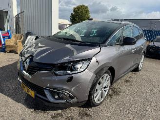 Damaged car Renault Scenic 1.3 AUTOMAAT TCe Intens BJ 2019 82.036 KM 2019/3