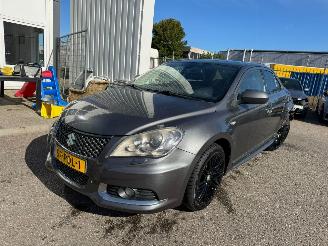 Auto incidentate Suzuki Kizashi 2.4 Sport AUTOMAAT BJ 2011 205.760 KM 2011/1