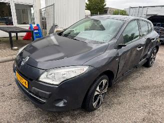 Schadeauto Renault Mégane 1.4 TCe Bose BJ 2012 159.938 KM 2012/4